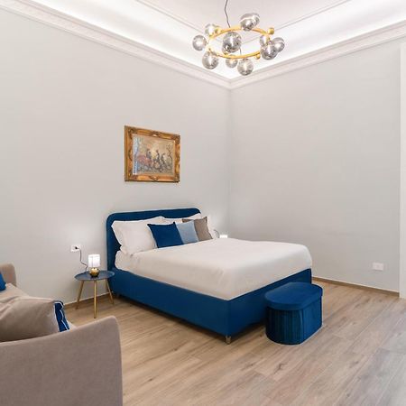 Palazzo Galeoni Luxury Suites Салерно Екстер'єр фото