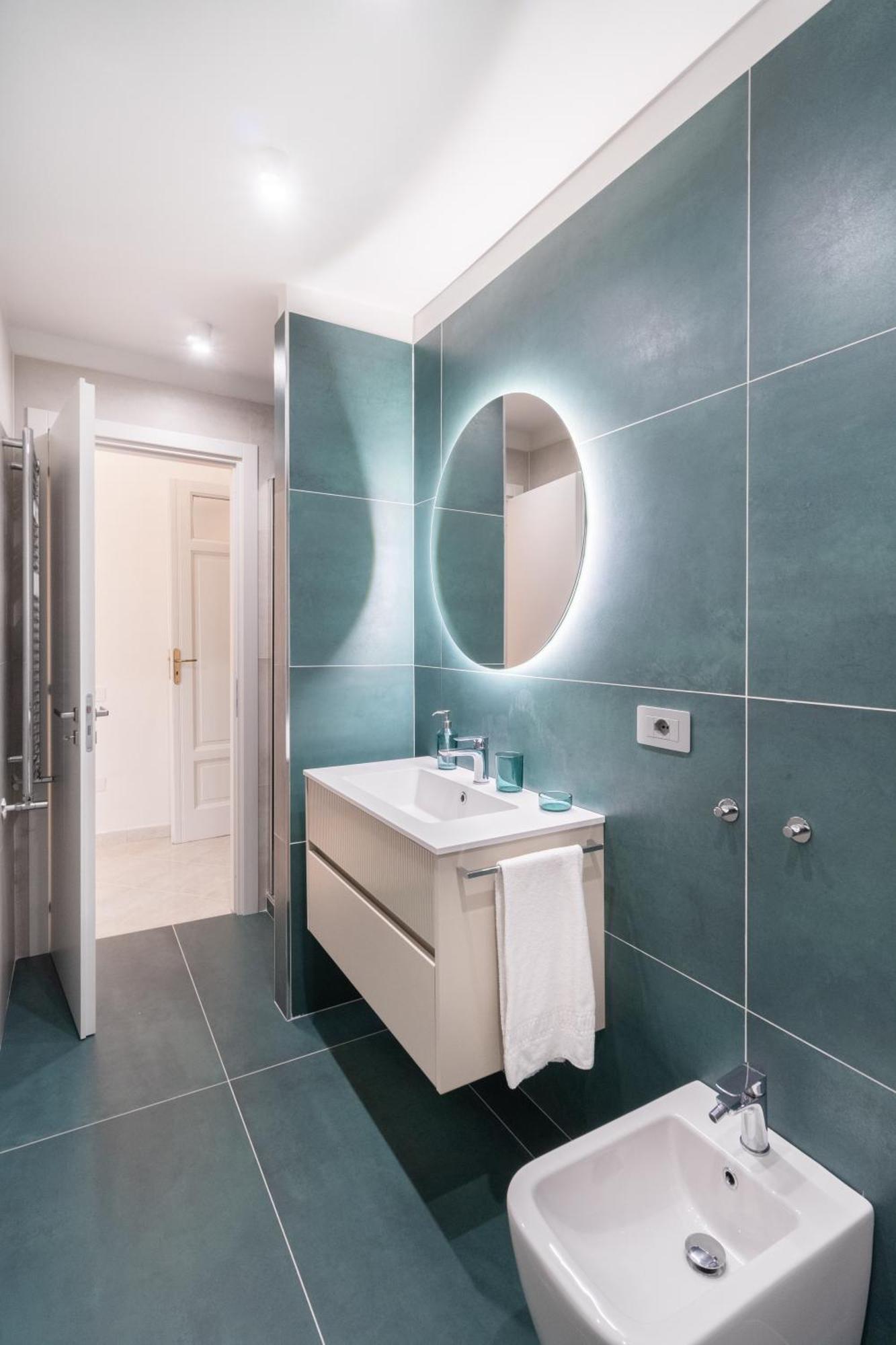 Palazzo Galeoni Luxury Suites Салерно Екстер'єр фото