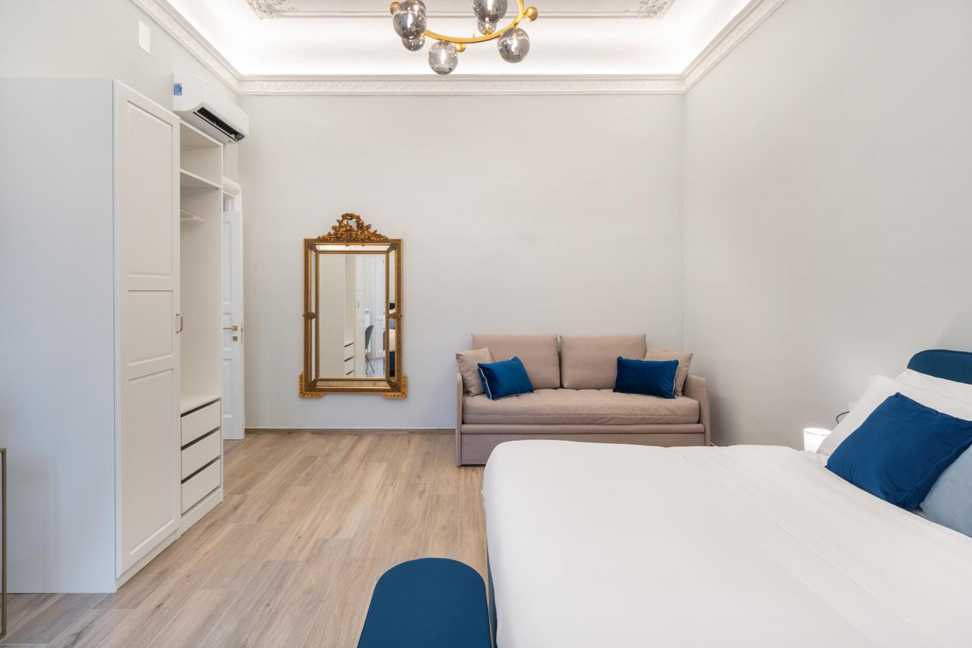 Palazzo Galeoni Luxury Suites Салерно Екстер'єр фото